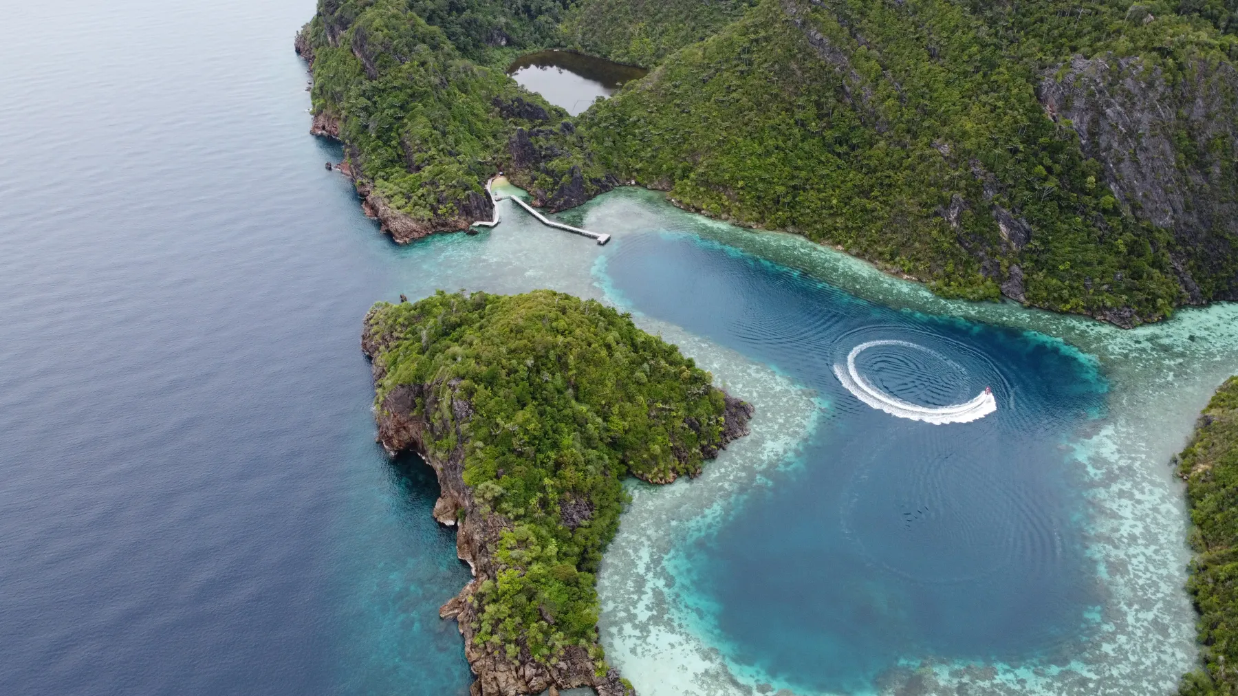 Indonézia - Raja Ampat & Triton Bay - 2024