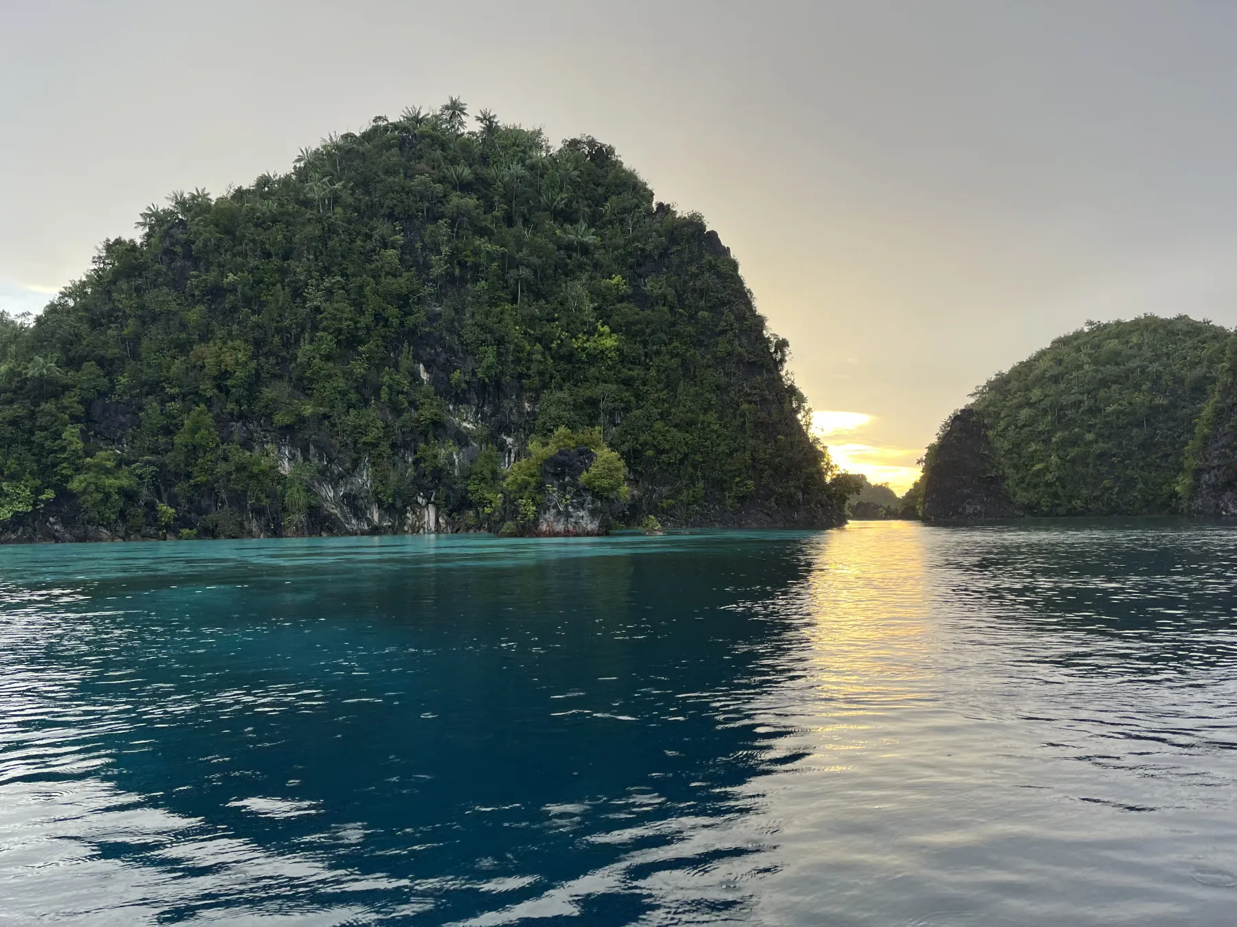 Indonézia - Raja Ampat & Triton Bay - 2024